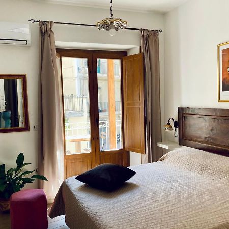 Casa Ferrara Hotel Taormina Bagian luar foto