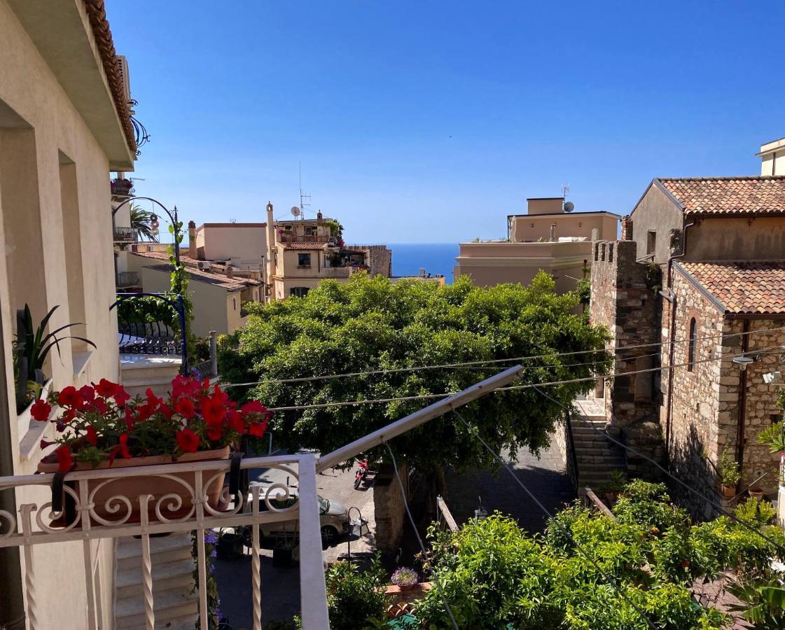 Casa Ferrara Hotel Taormina Bagian luar foto